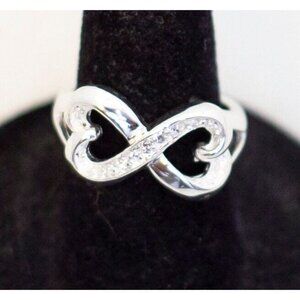 Size 6, Vintage Silver Tone Love Heart Infinity Ring - A23